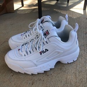 Never been worn chunky filas size 9